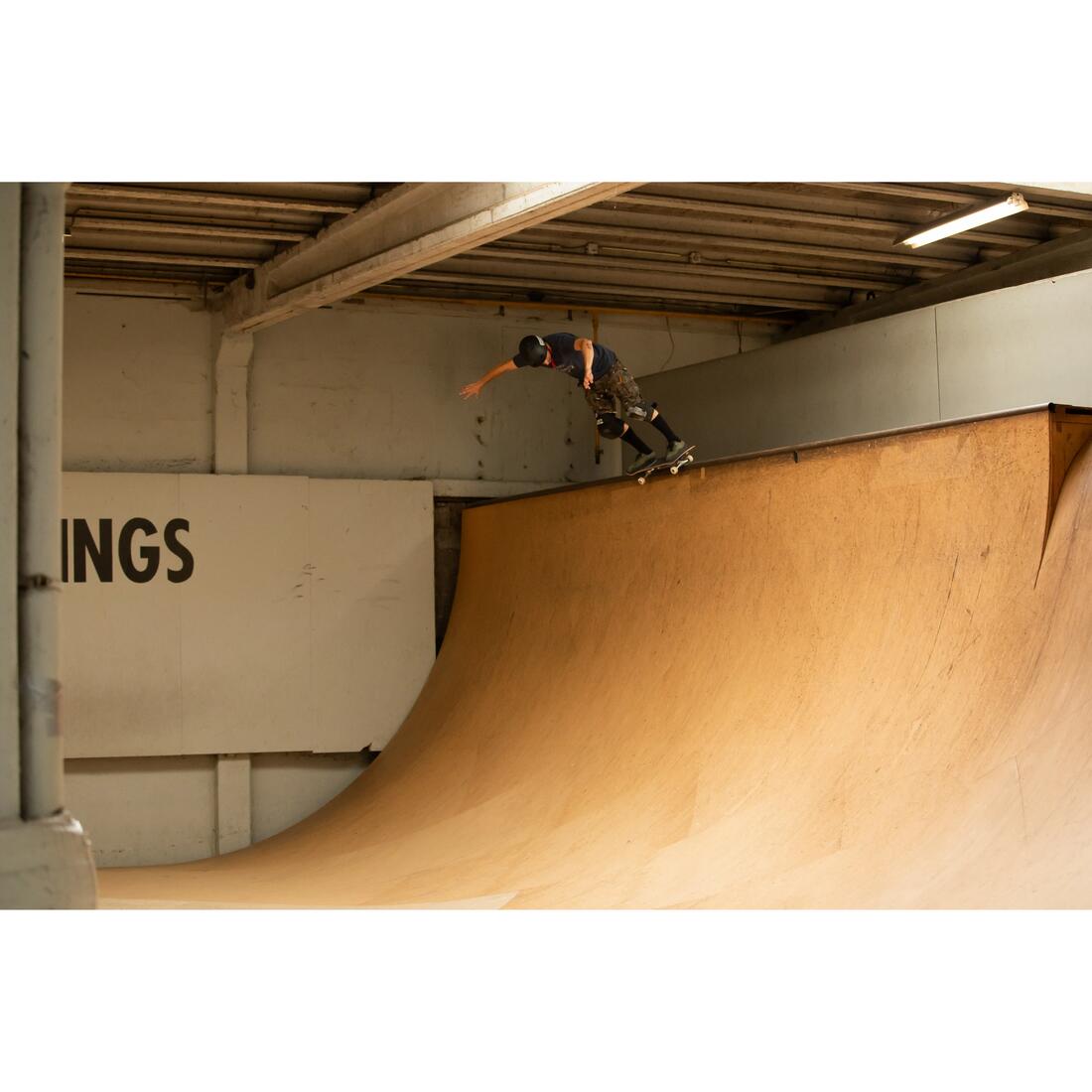 JEU DE 4 ROUES DE SKATEBOARD COULEUR IVOIRE FORME CONIQUE TAILLE 56mm, 99A.