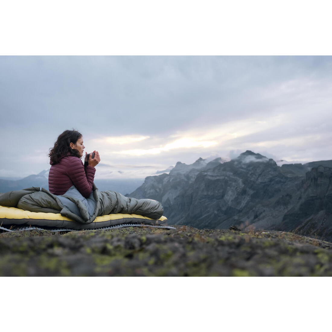 Doudoune à capuche en duvet de trek montagne - mt100 -5 °c - femme
