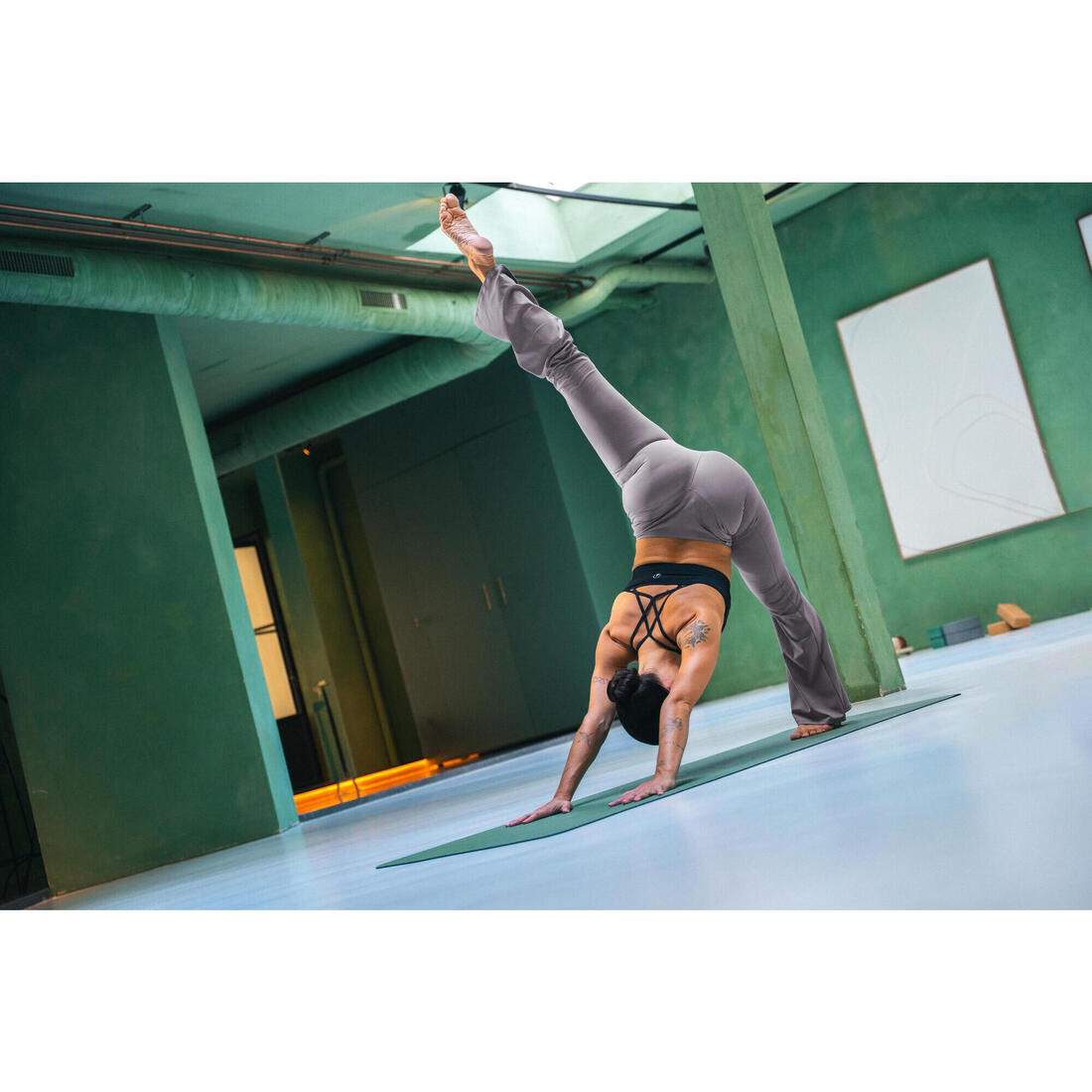 Legging de yoga et pilates flare et doux femme