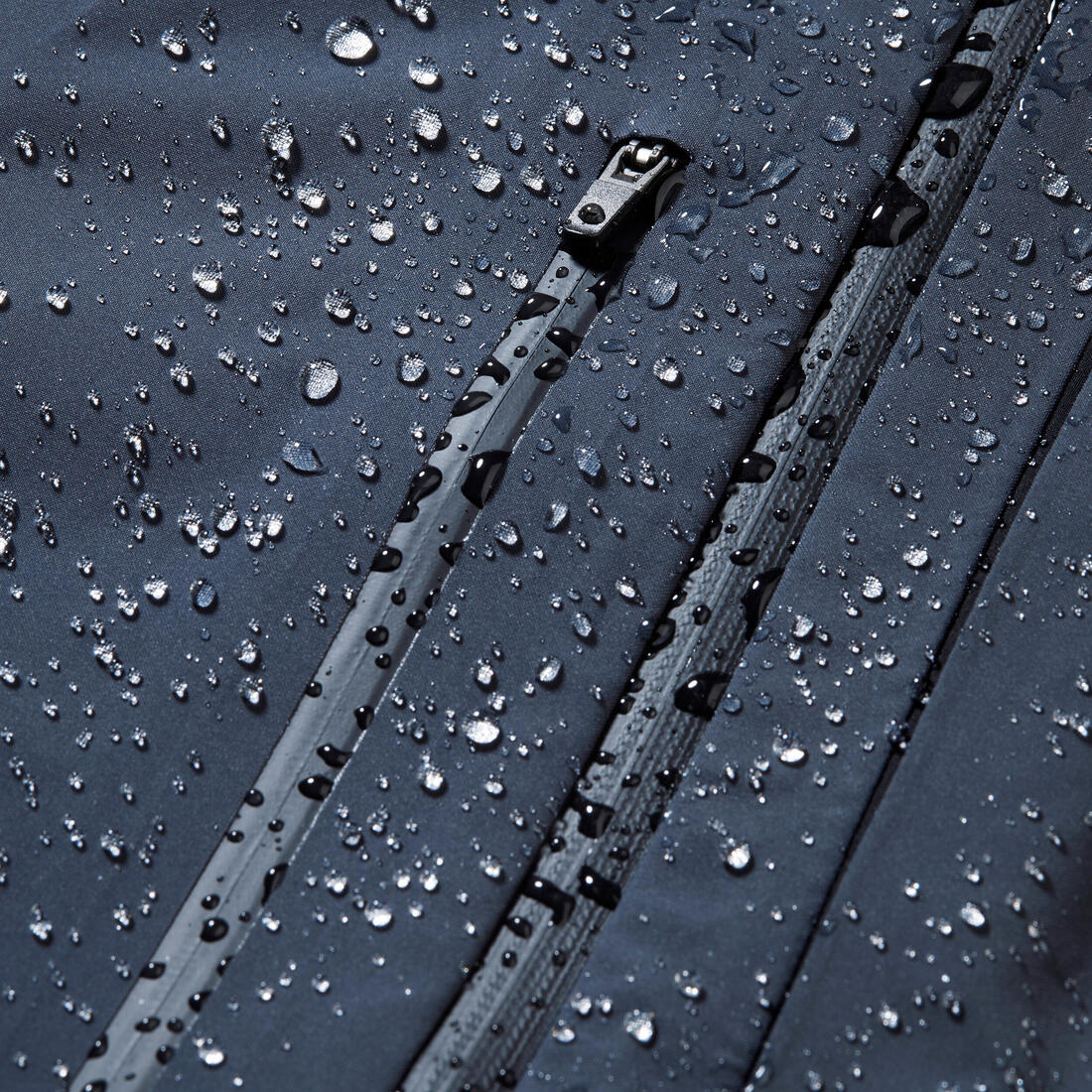 Veste de randonnée imperméable et légère homme, MH900
