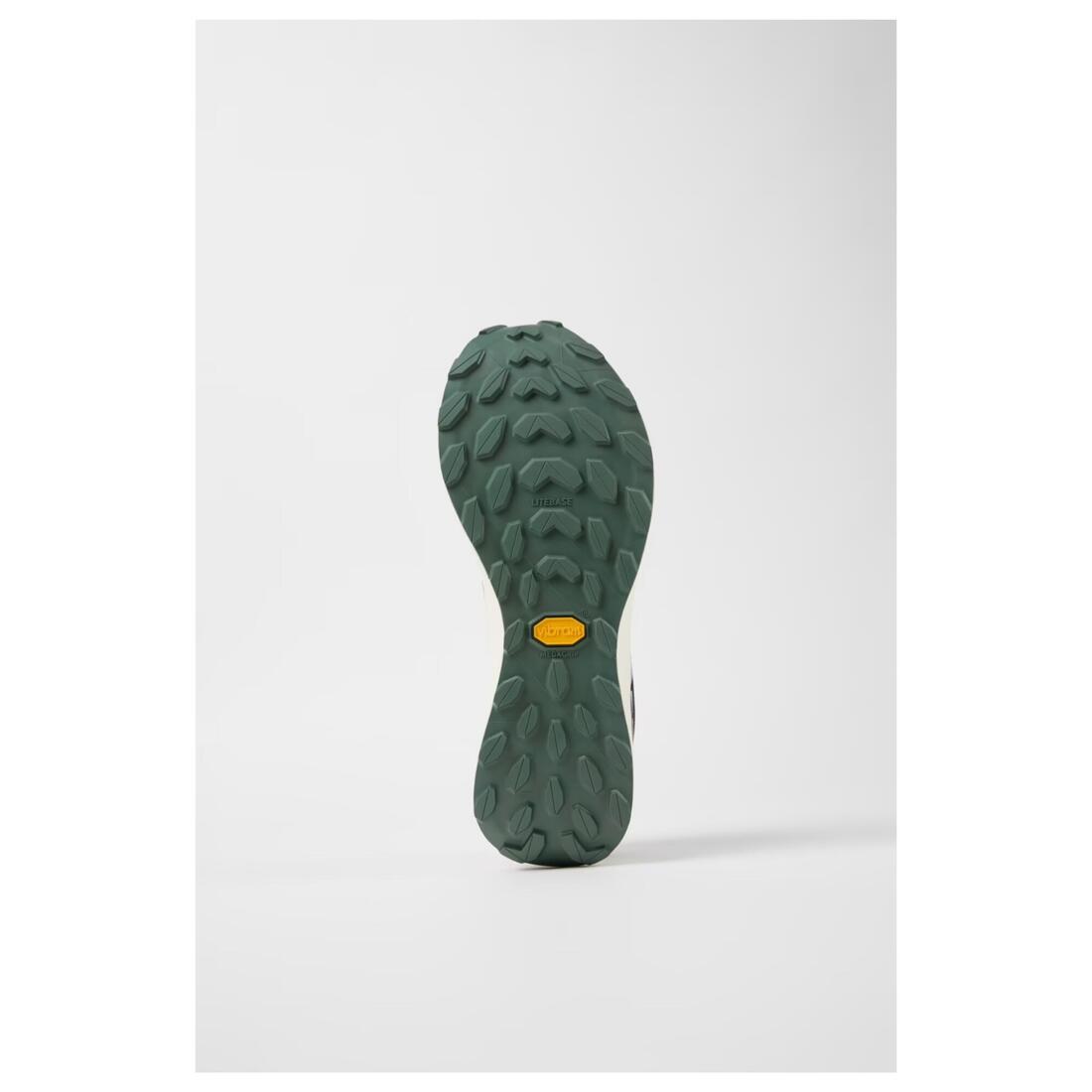 Chaussures de trail de la marque NNORMAL