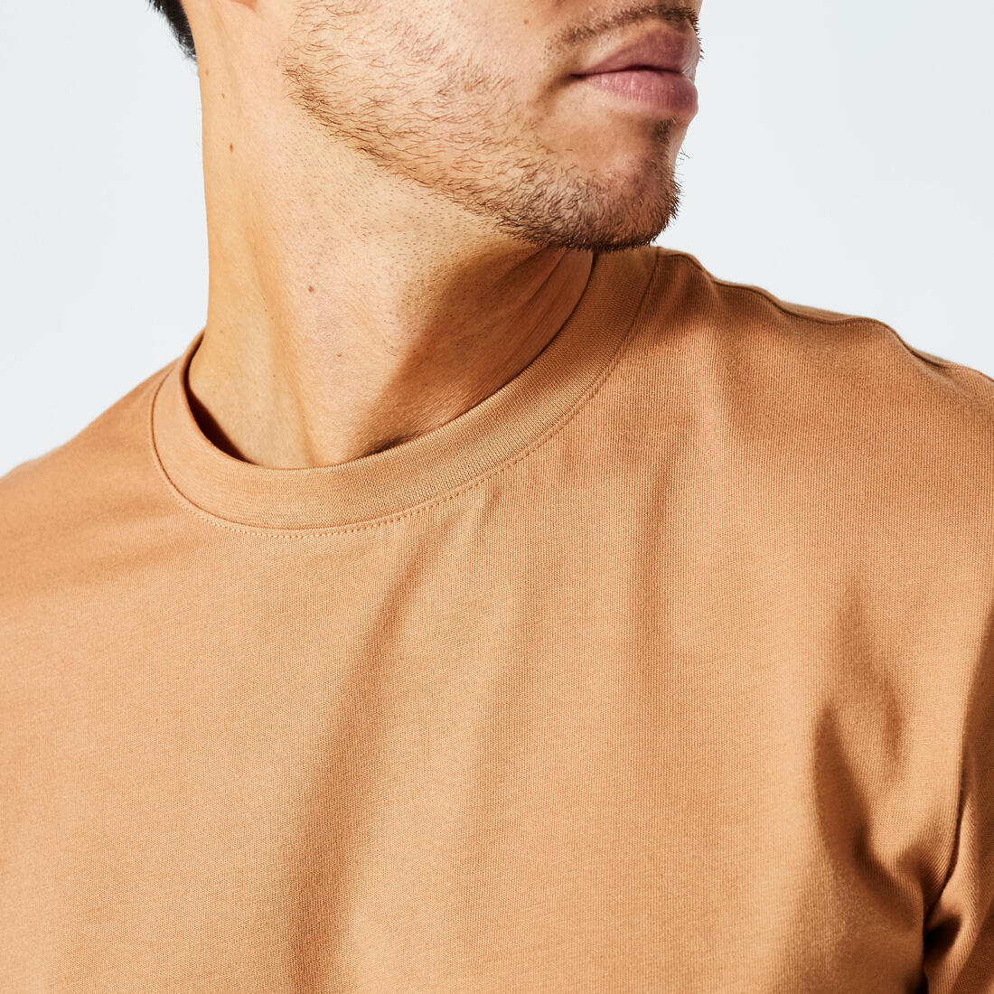 T-shirt fitness homme col rond manches courtes