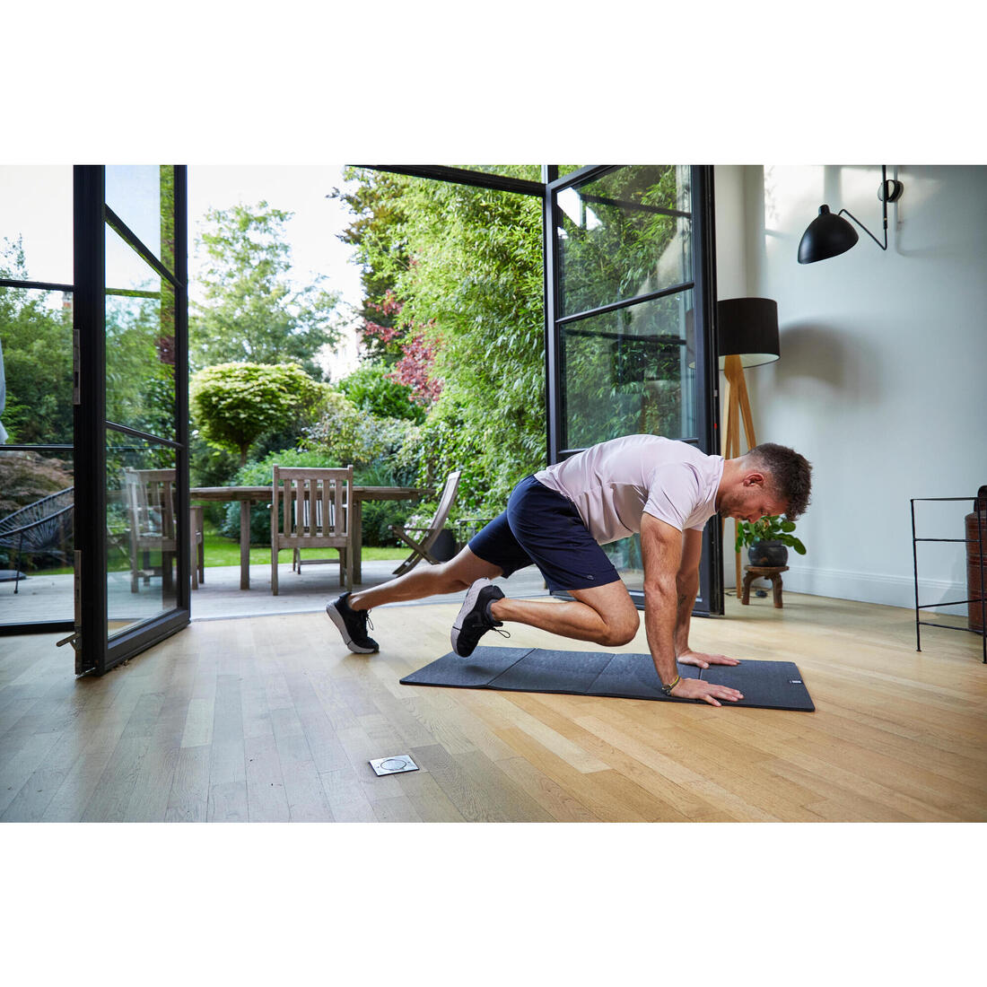 Tapis de fitness pliable résistant intérieur et extérieur épaisseur 8 mm, noir