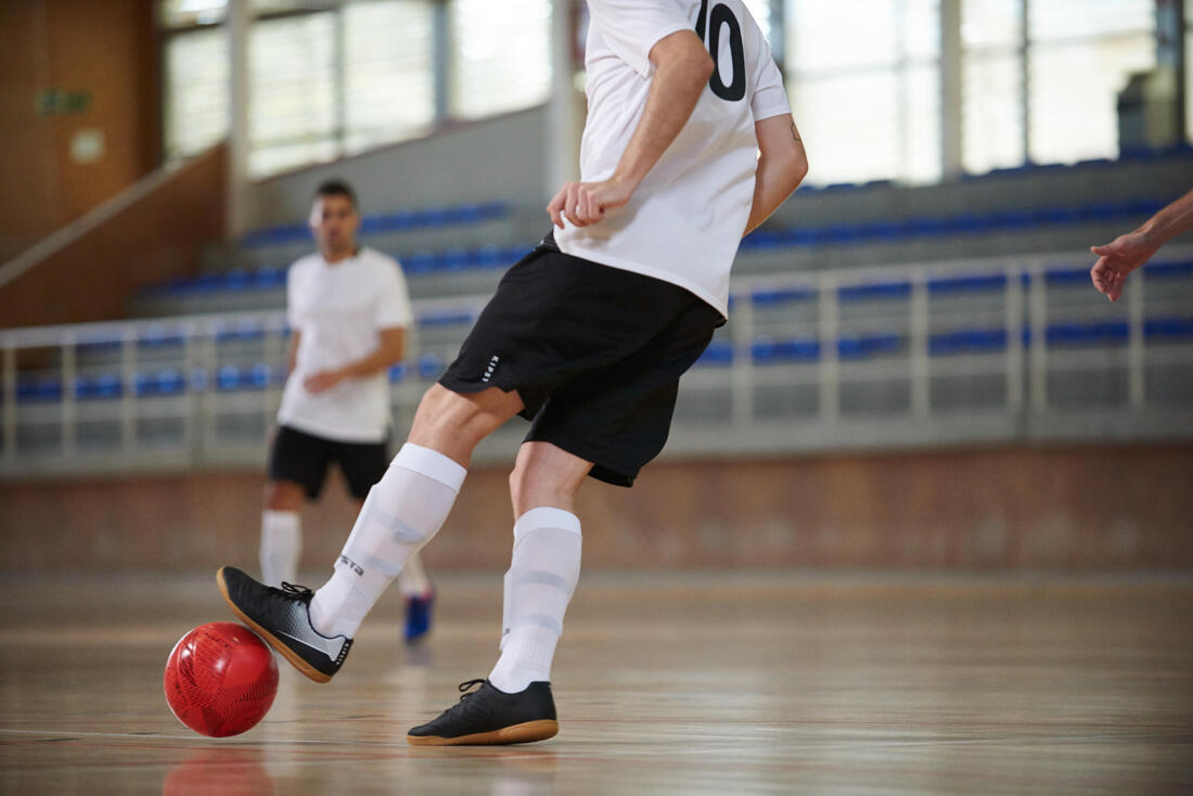 Chaussures de Futsal adulte 100 noir