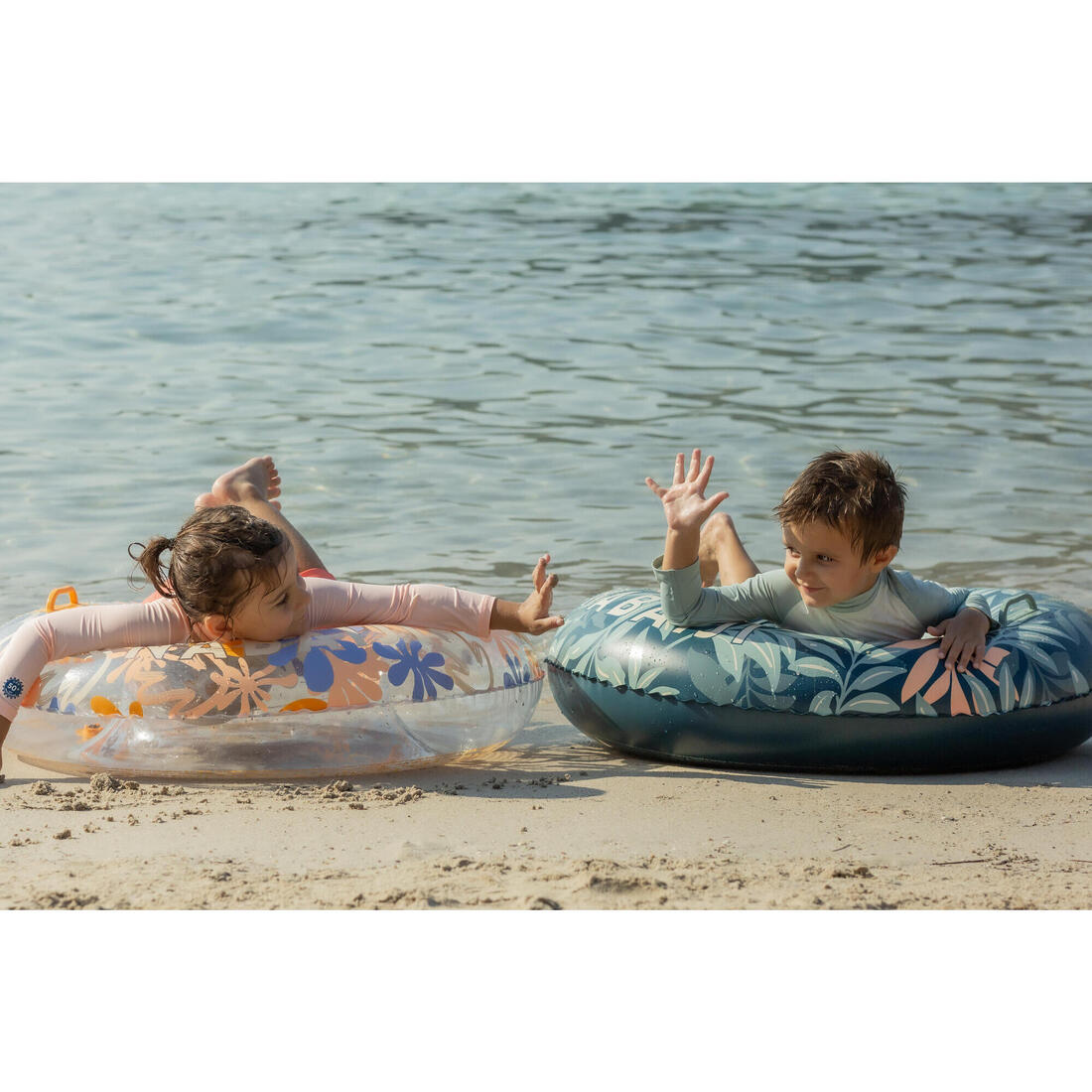 Bouée piscine gonflable imprimée grande taille 92 cm avec poignées