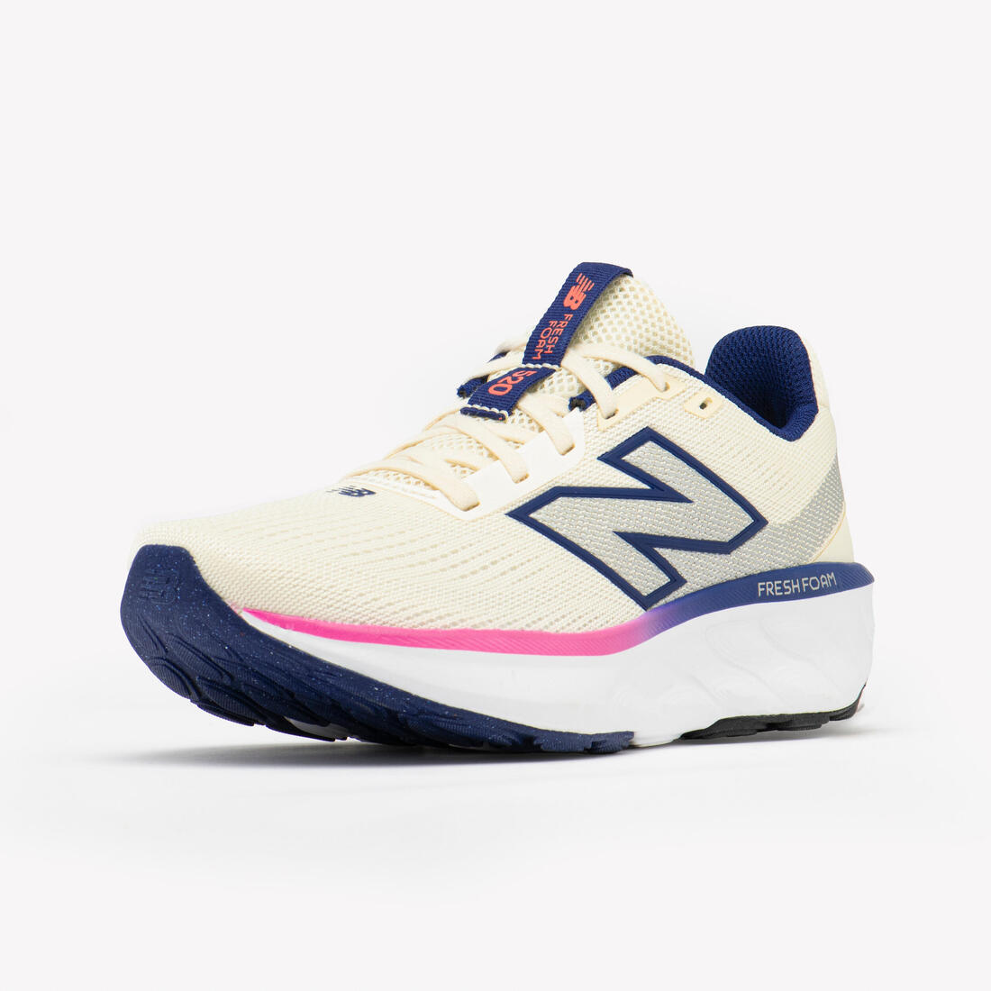 Chaussure de running femme, New Balance Fresh Foam 520 V9 blanc
