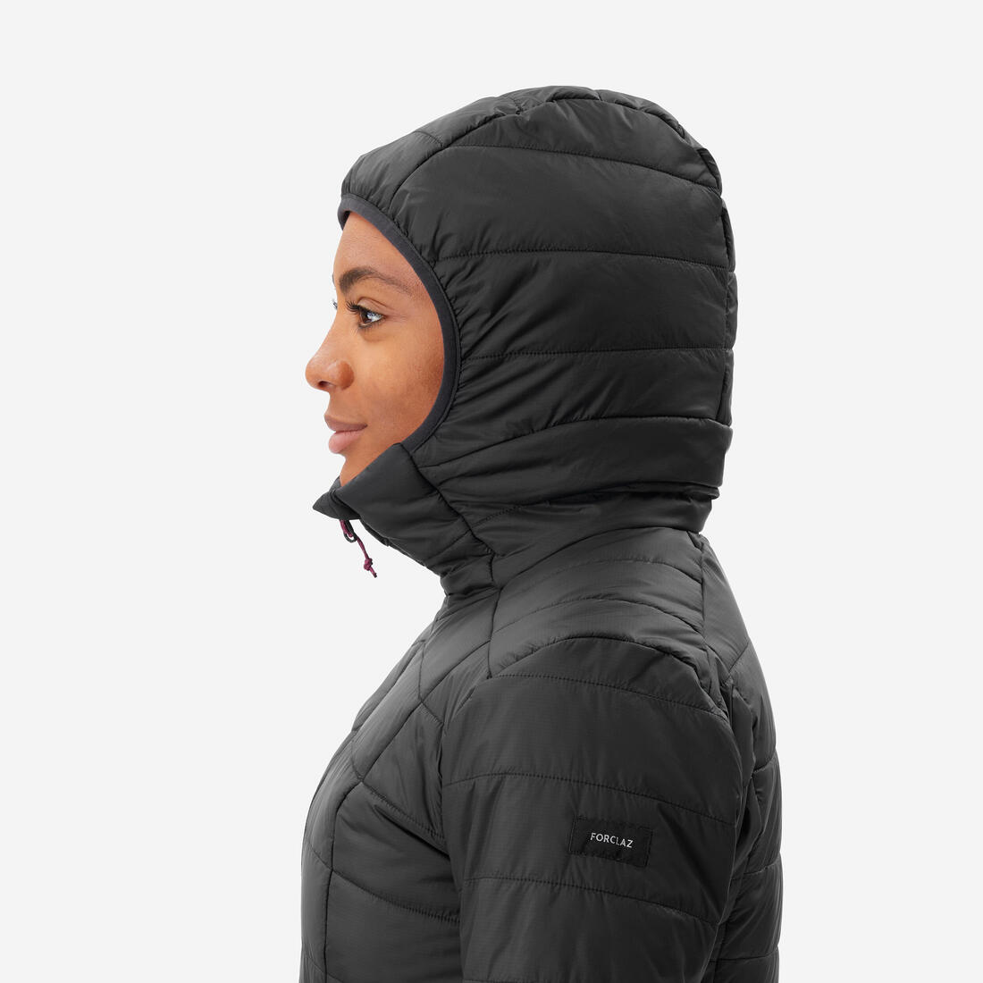Doudoune de trek à capuche synthétique femme, MT100