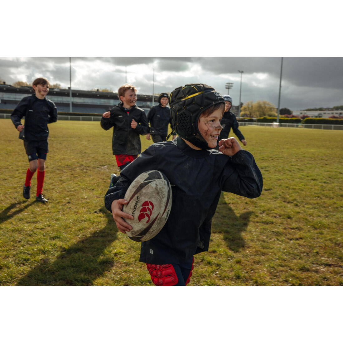 Ballon de rugby d'entrainement taille 4, Decathlon | Canterbury noir