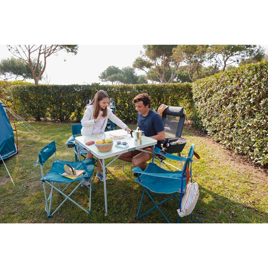 TABLE DE CAMPING PLIANTE - 4 PERSONNES