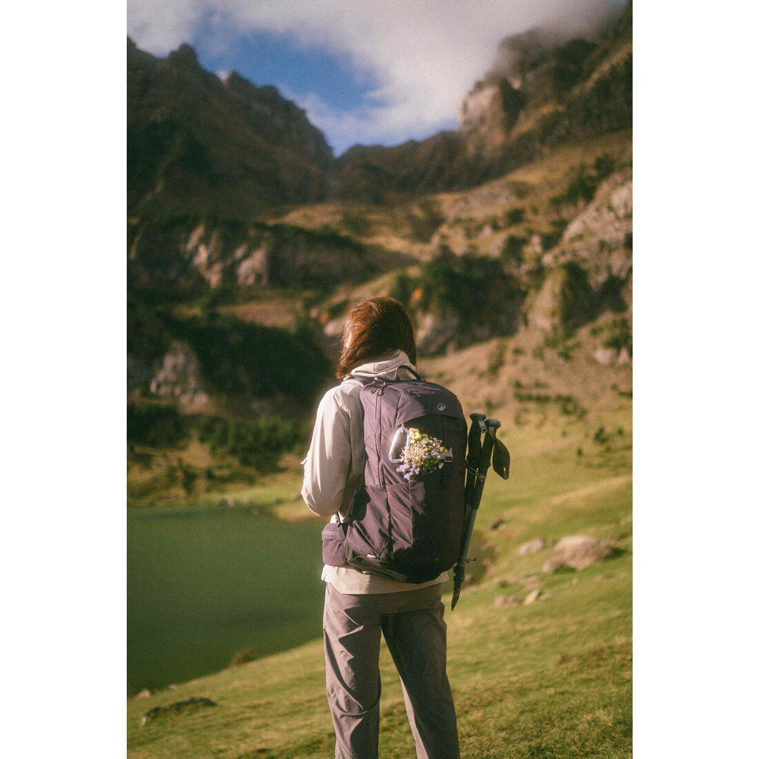 Sac à dos de randonnée ventilé 25L, MH500 khaki