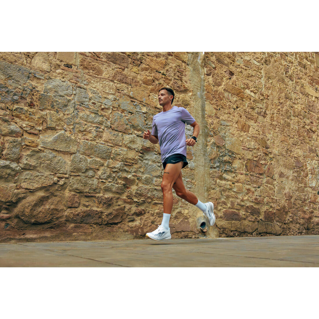 T-shirt de running respirant homme - kiprun run 900 light bleu et
