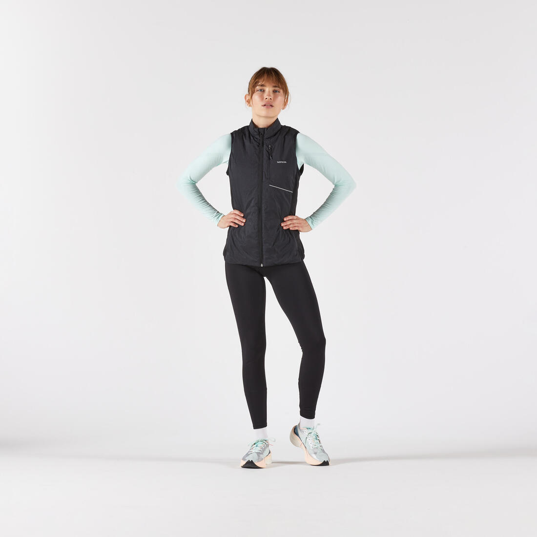 Veste sans manches chaude de running Femme, KIPRUN SM 500 Run warm noire