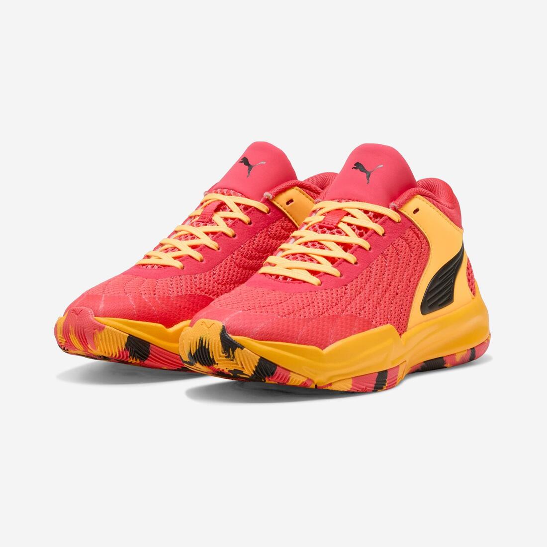 Chaussure de basketball Junior - PUMA Court Pro rouge et jaune