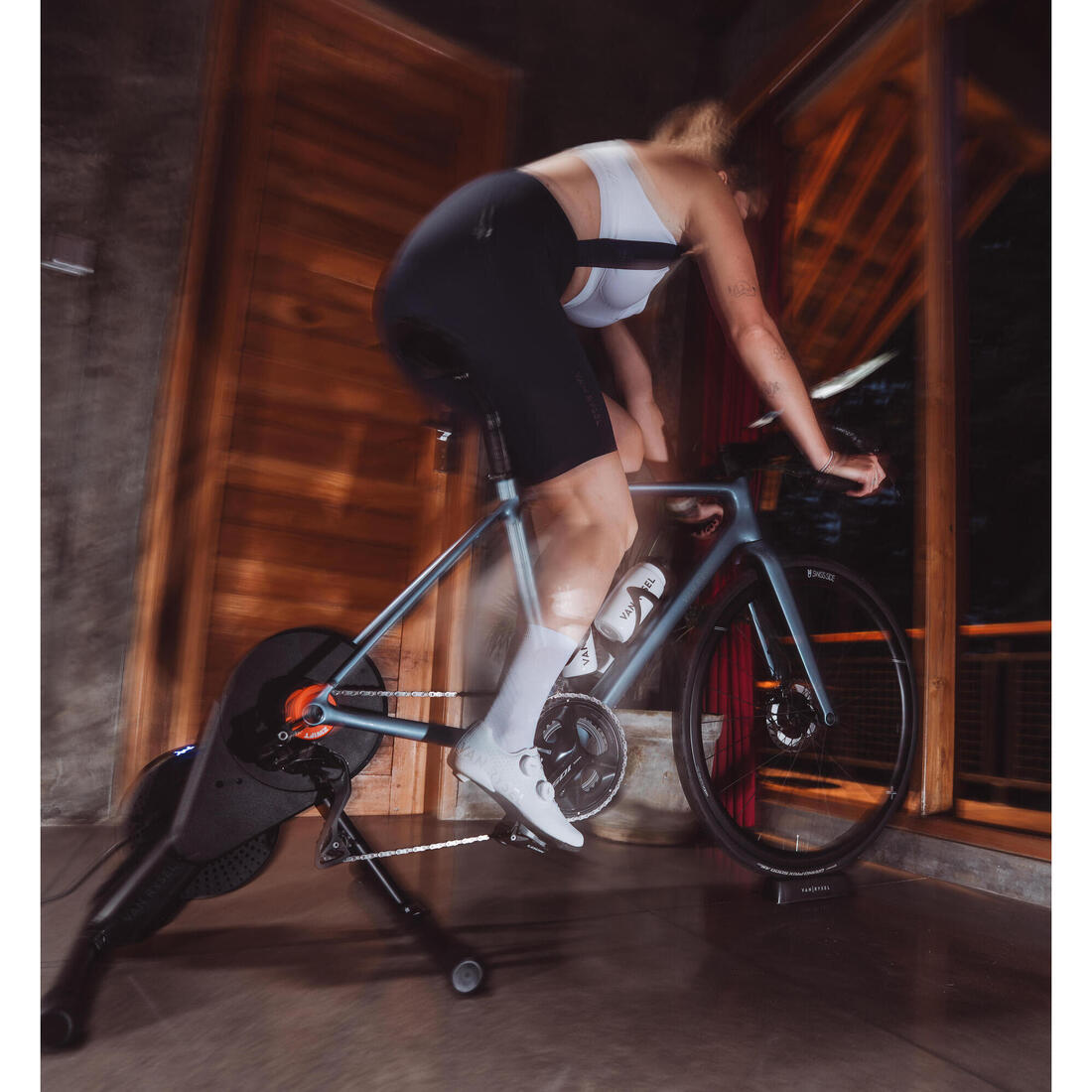 Home trainer connecté avec "Zwift Cog and Click", D500