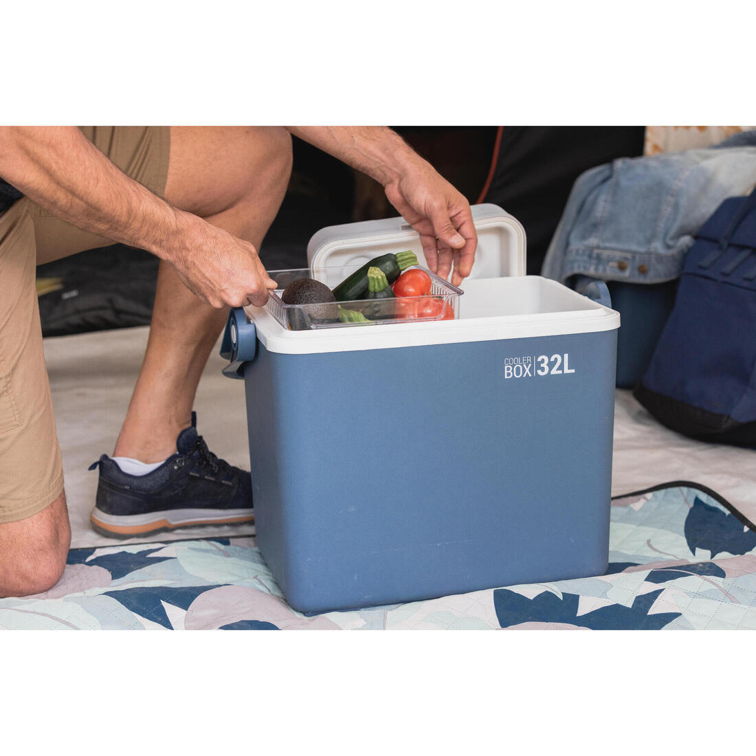 Glaciere rigide de camping  - 32 litres  - conservation au frais 14 heures