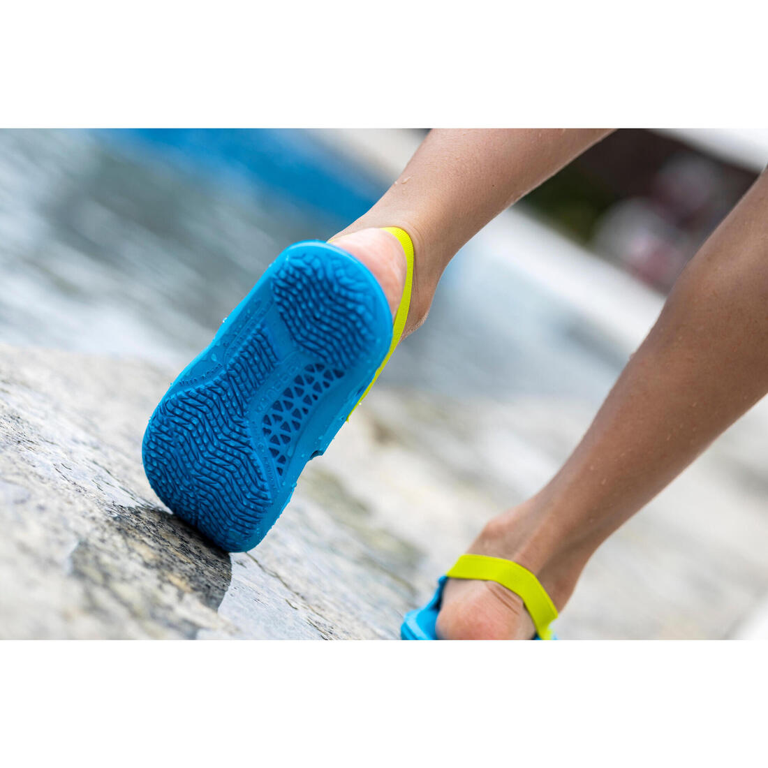 Chaussure Sandale Piscine Enfant SLAP 100 BASIC Menthe