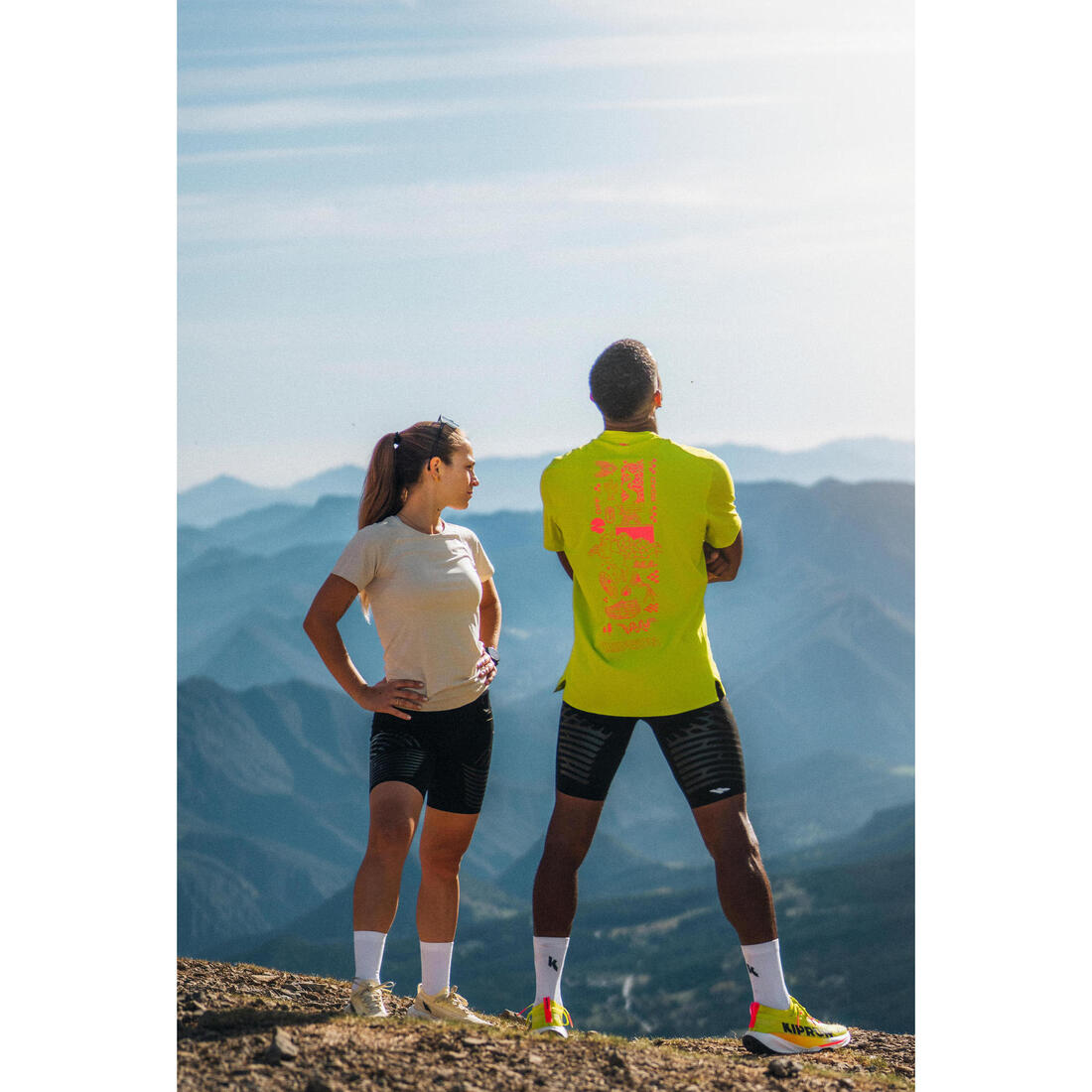 Chaussures de running trail plaque carbone femme, Kiprun kipsummit race beige
