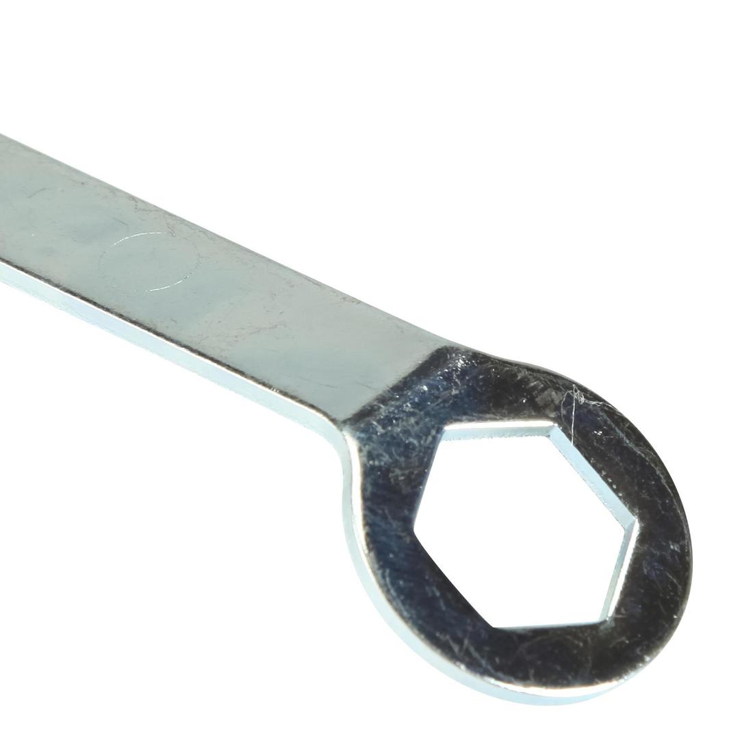 Clef à crampons vissés