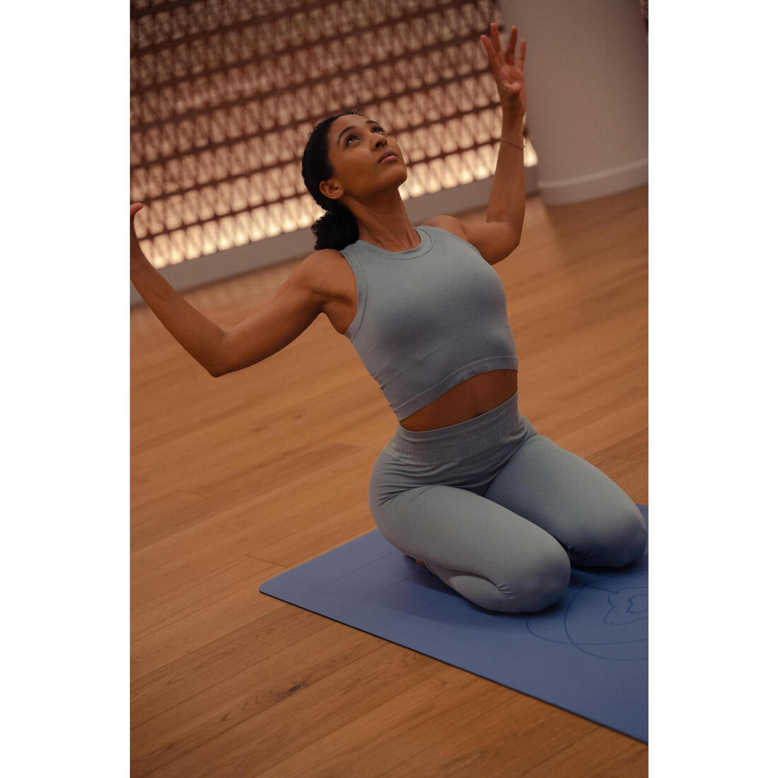 Débardeur court côtelé seamless avec brassière intégrée effet délavé