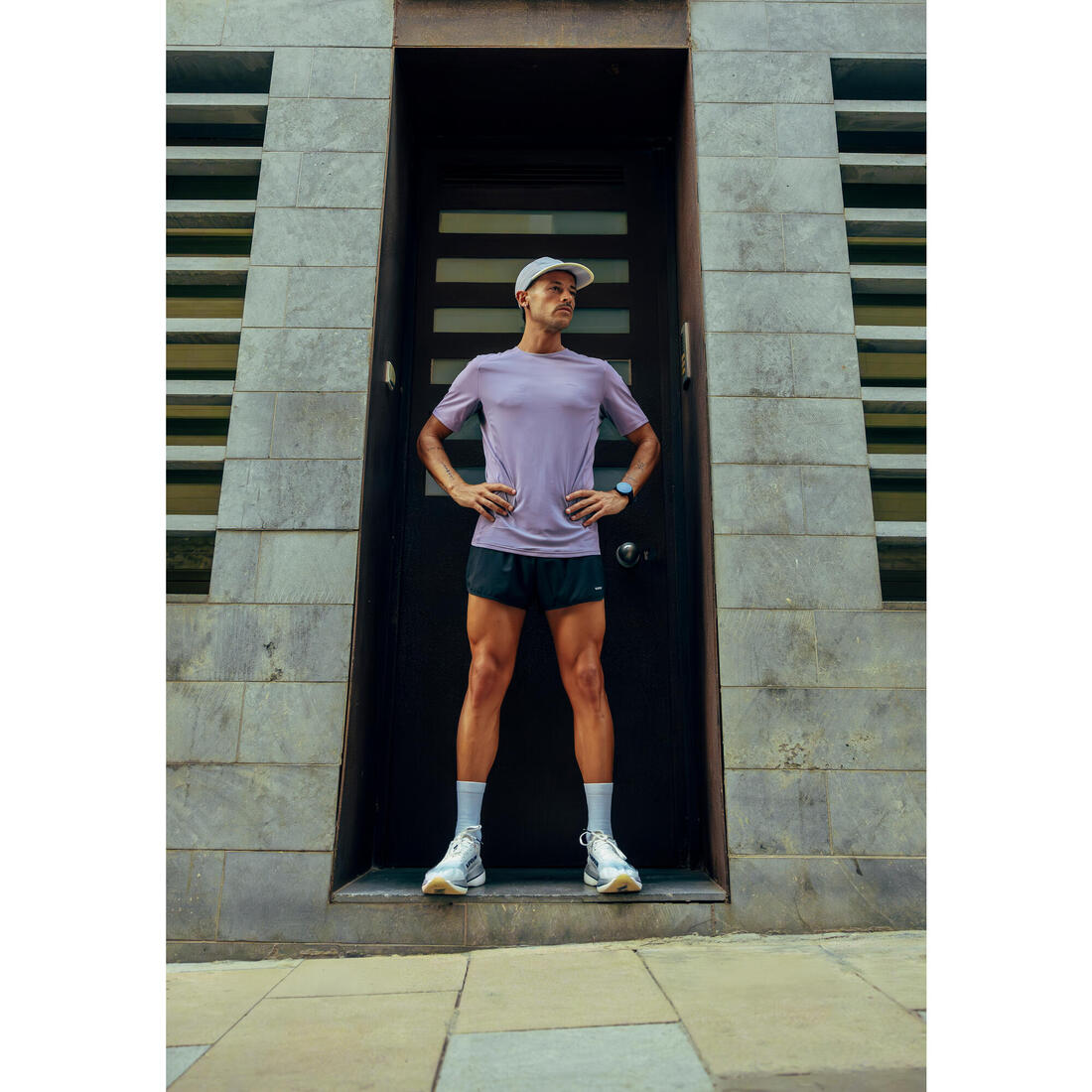 T-shirt de running respirant homme - kiprun run 900 light bleu et