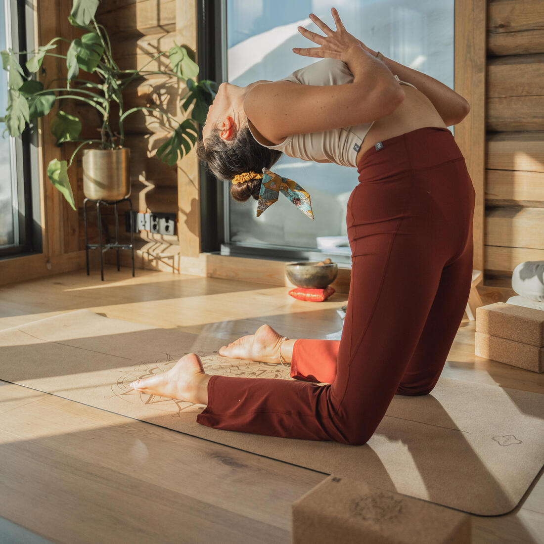 Tapis de yoga dynamique en liège adhérent épaisseur 4 mm, design mandala