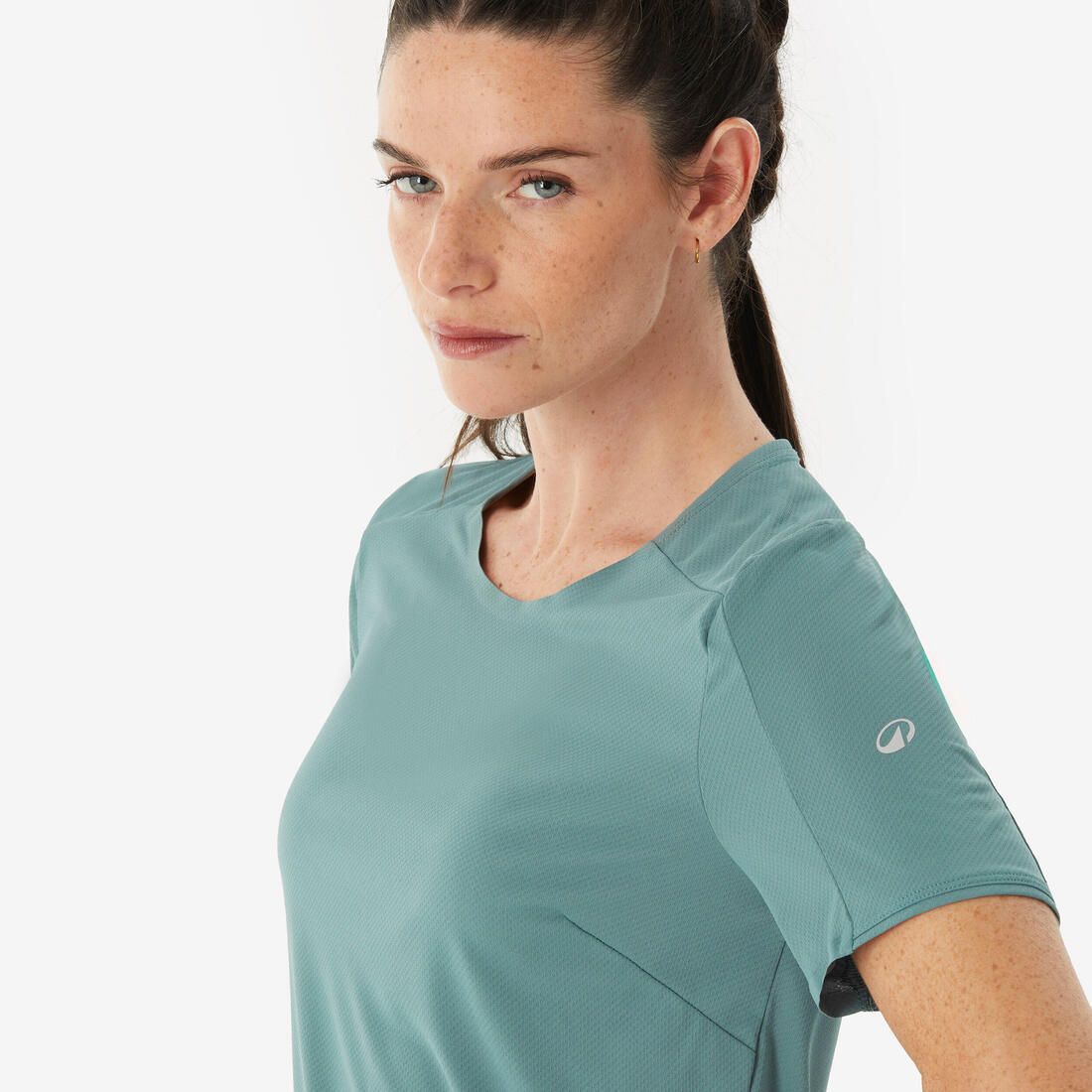 T-shirt de randonnée manches courtes femme, MH500