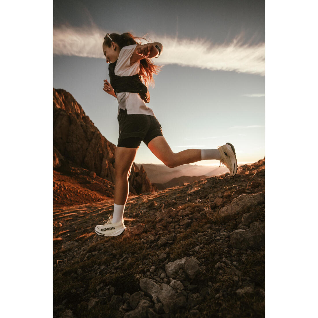 Chaussures de running trail plaque carbone femme, Kiprun kipsummit race beige