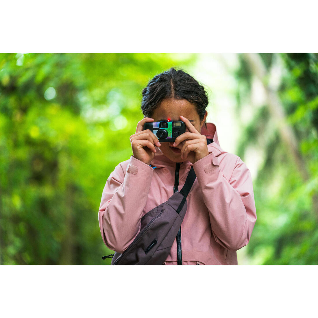 Veste de randonnée montagne imperméable légère enfant 7-15 ans, MH900 rose