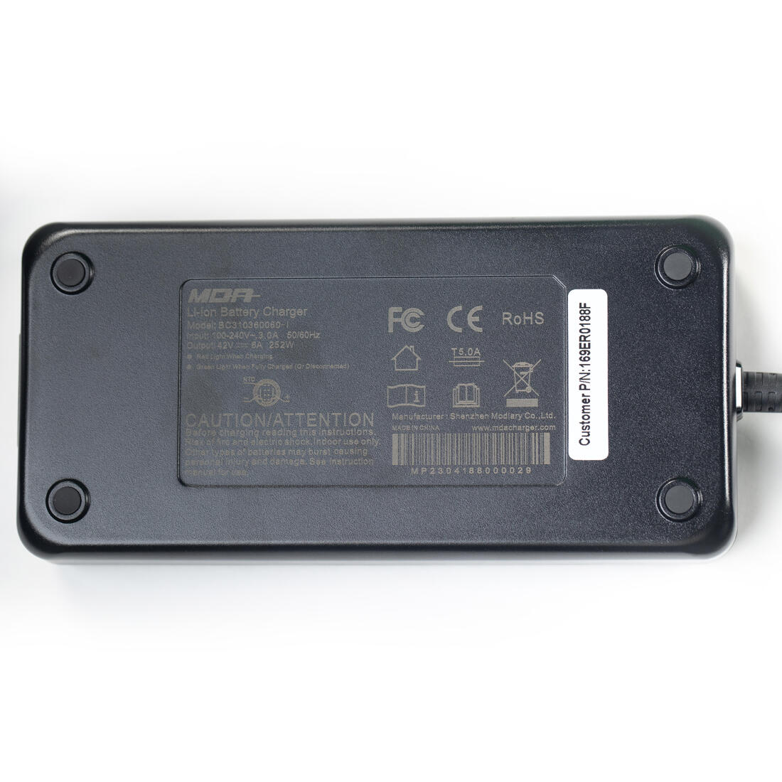 Chargeur Batterie 36V 6A , E-EXPL, E-GRAVEL XPLR 900,  E-LD 500, CARGO F900E,