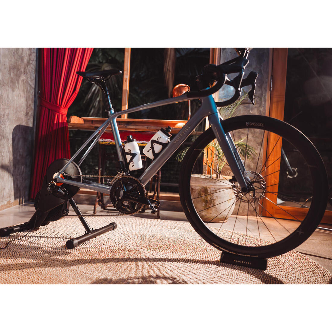 Home trainer connecté avec "Zwift Cog and Click", D500