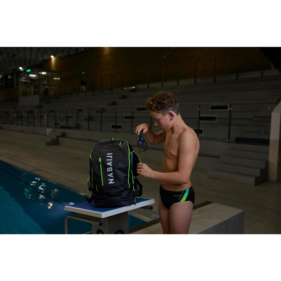 Maillot de bain slip natation garcon  900 yoke grad vert