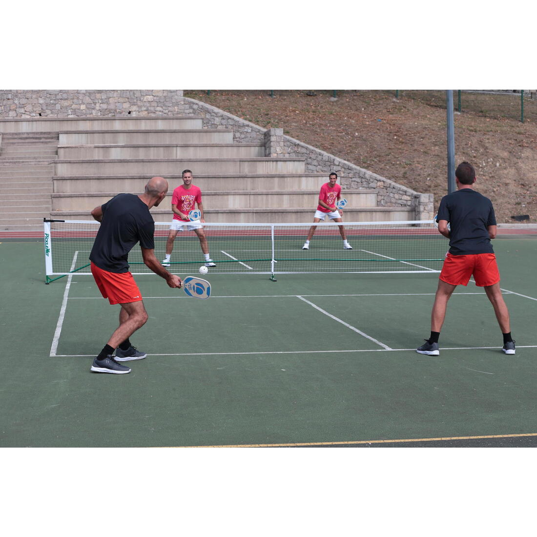 Balle de pickleball blanche