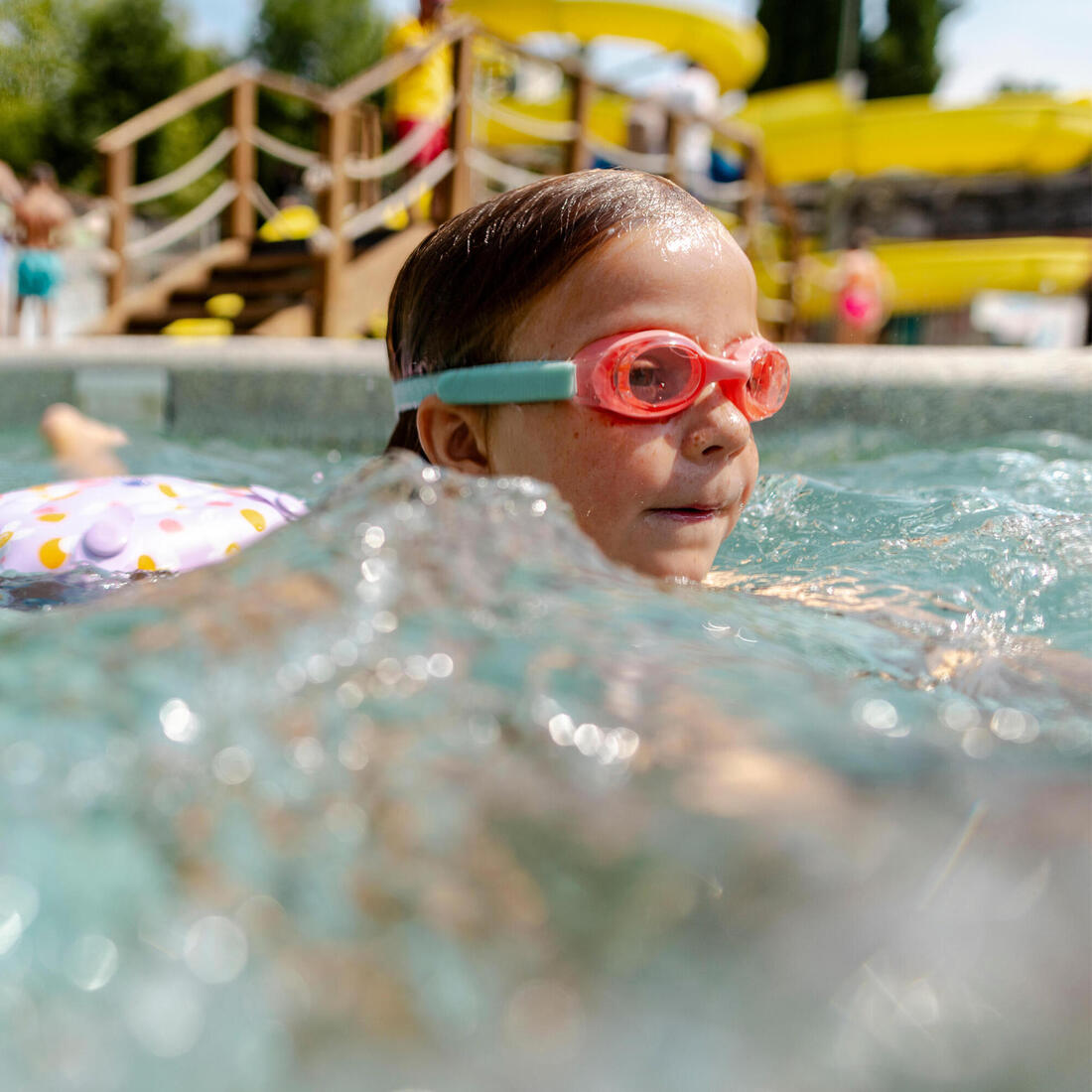 Lunettes de natation, Kuwee jaune teinté