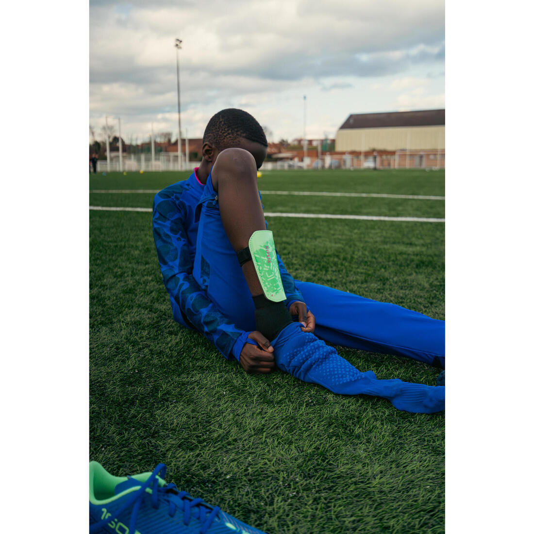 Protège-tibias de football enfant ESSENTIAL 140