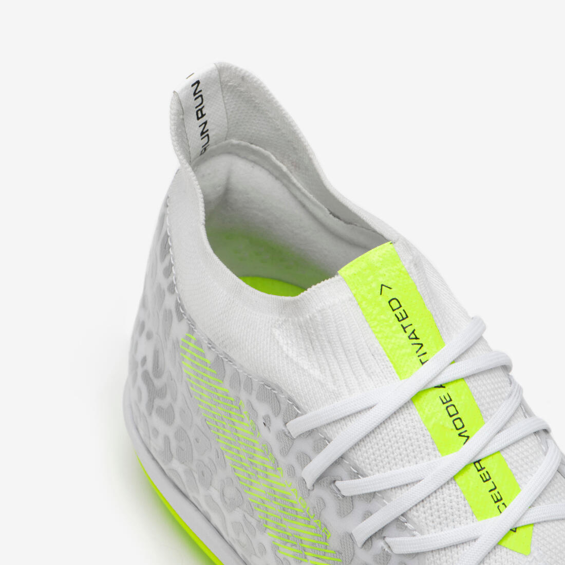 Chaussure de football terrain dur CLR TF bordeaux et