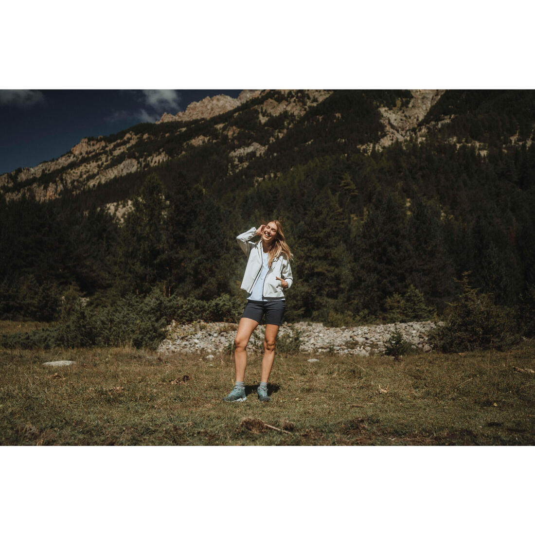 Veste de randonnée imperméable femme, MH100