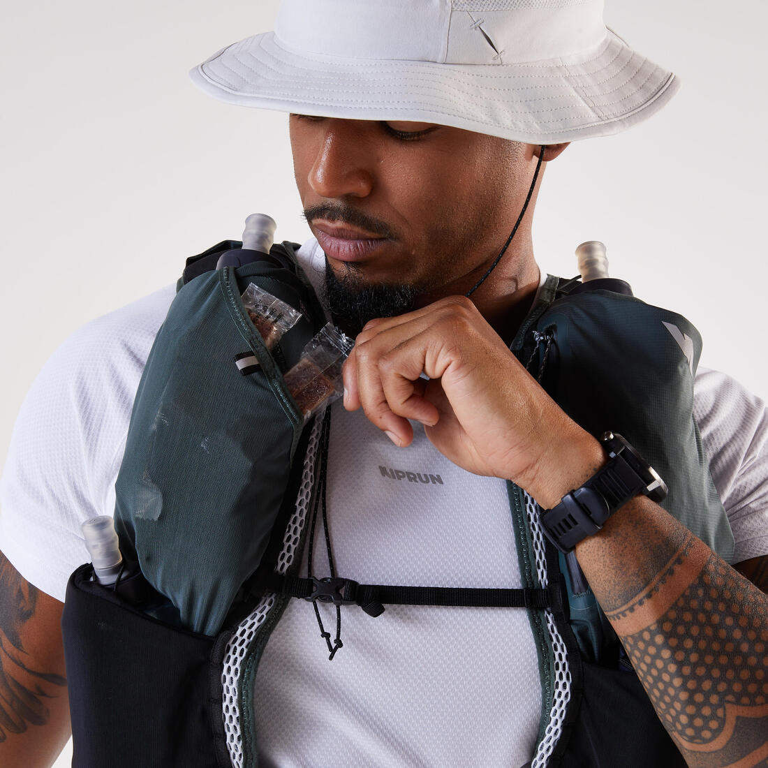 Sac trail running mixte + poche à eau 2L incluse - KIPRUN 900 20+5L KAKI