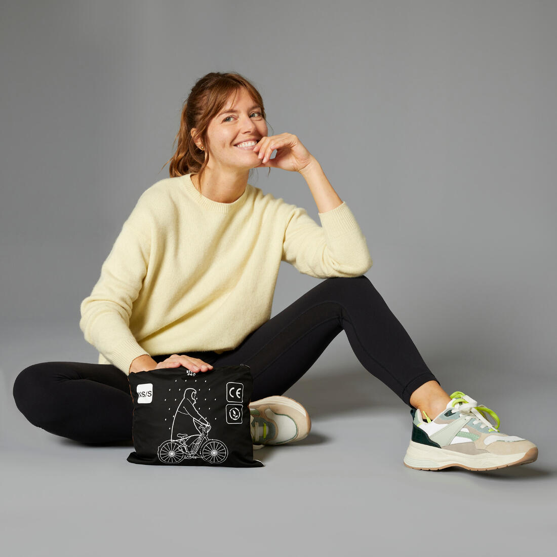 Poncho pluie visibilite jour nuit 560 noir jaune fluo