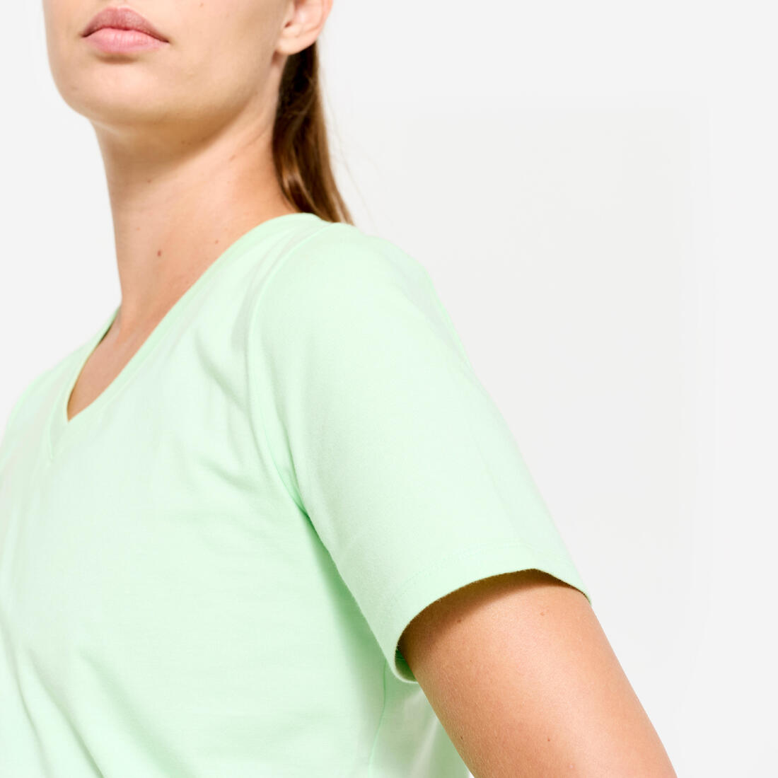 T-shirt col V fitness en coton femme