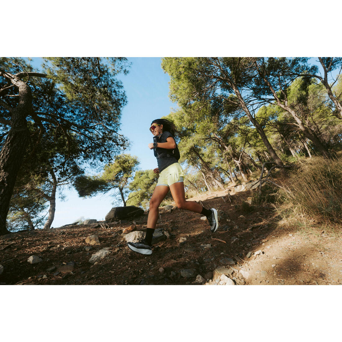 Chaussures de running trail femme, Kiprun kipsummit max gris et