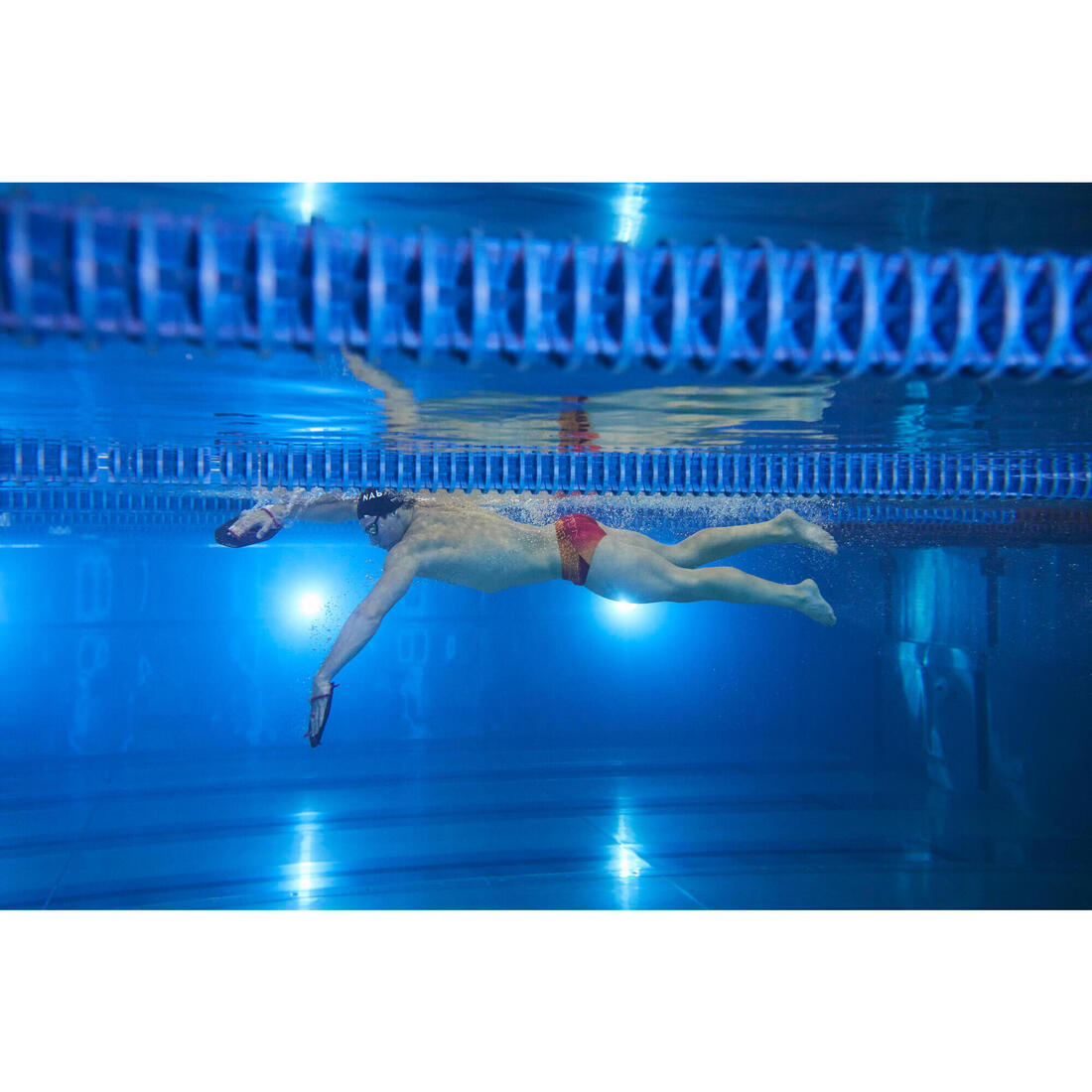 PLAQUETTES DE  NATATION  900 XL NOIR ROUGE