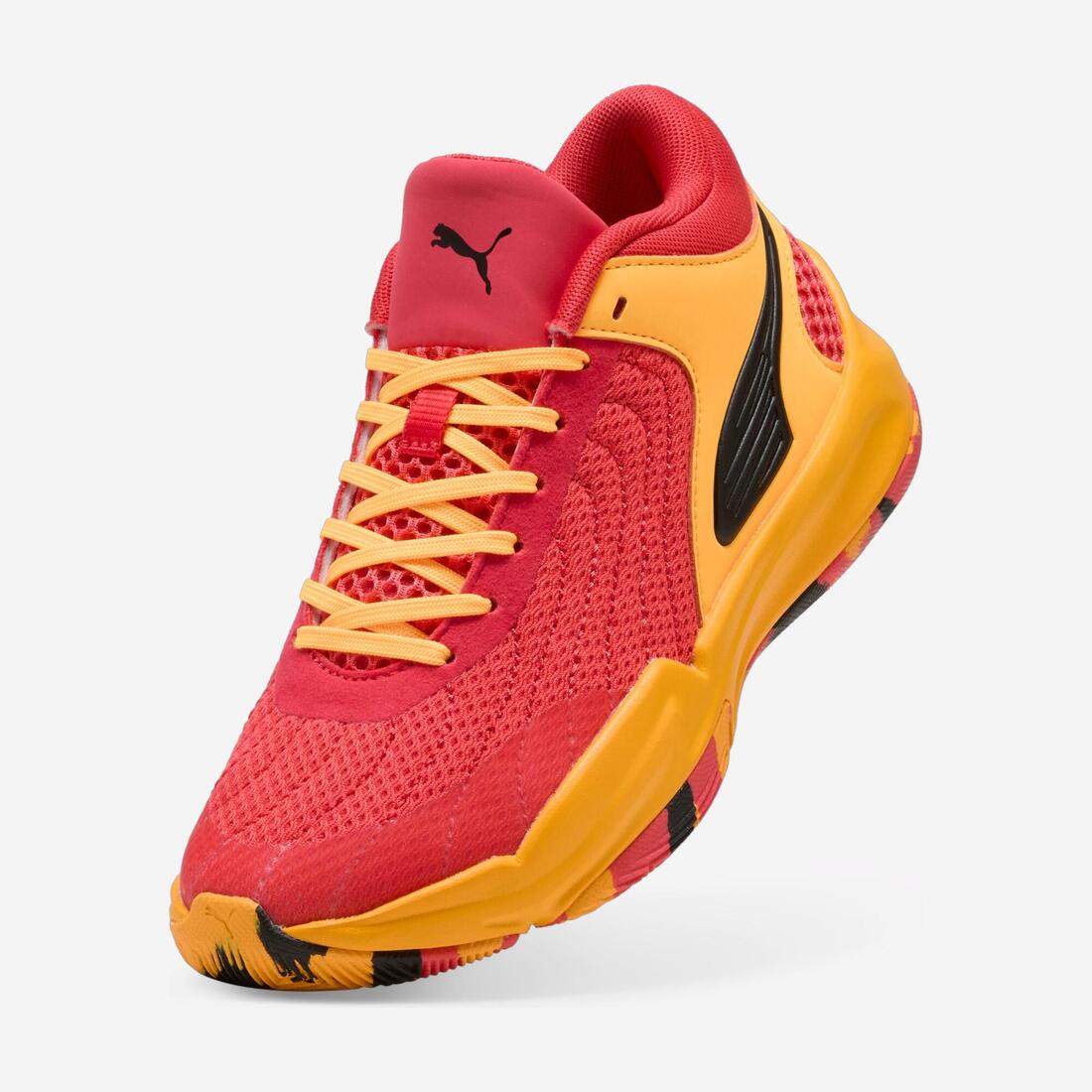 Chaussure de basketball Junior - PUMA Court Pro rouge et jaune