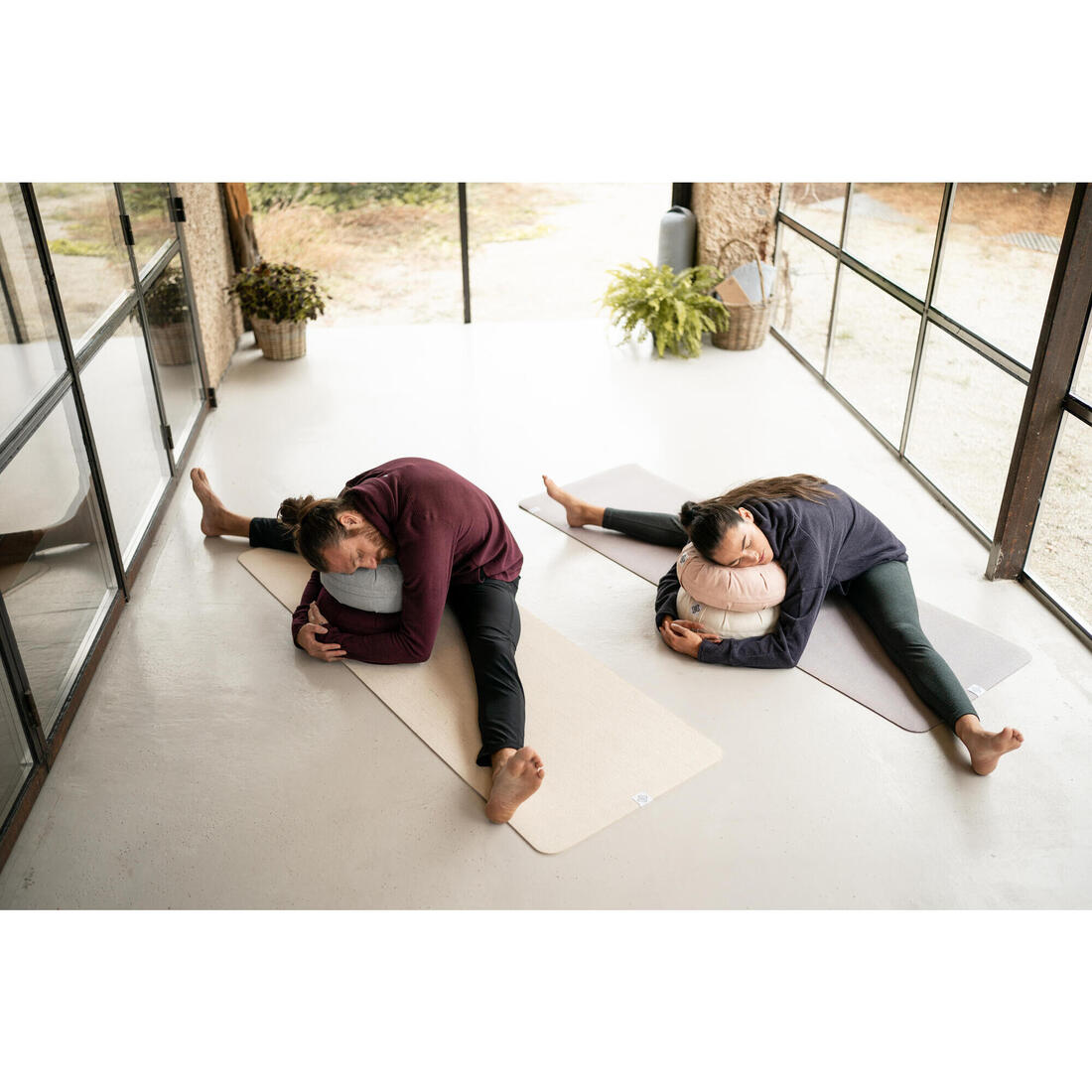 Zafu coussin rond de yoga et méditation, gris chine