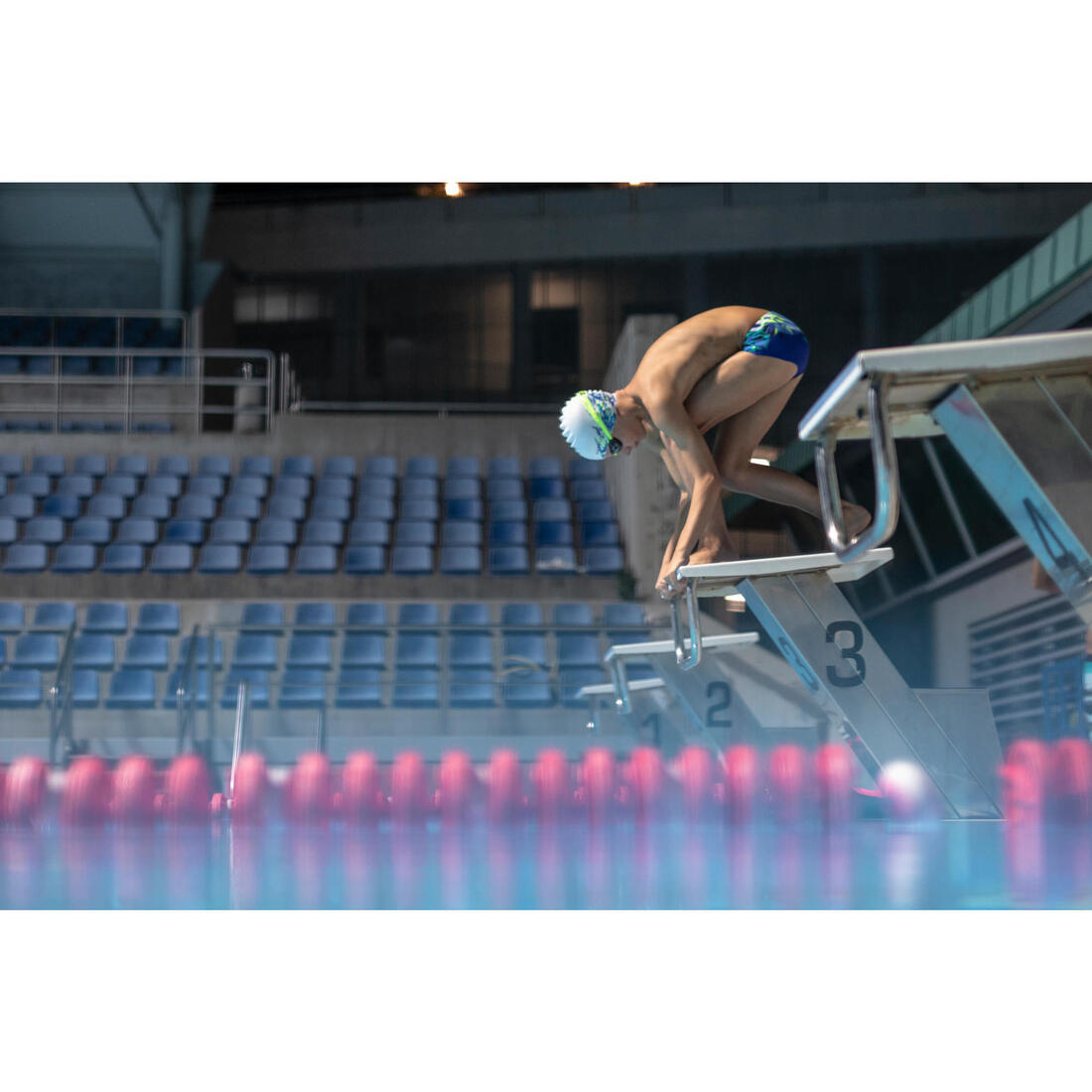 MAILLOT DE BAIN NATATION 900 SLIP  BANDEAU LINES
