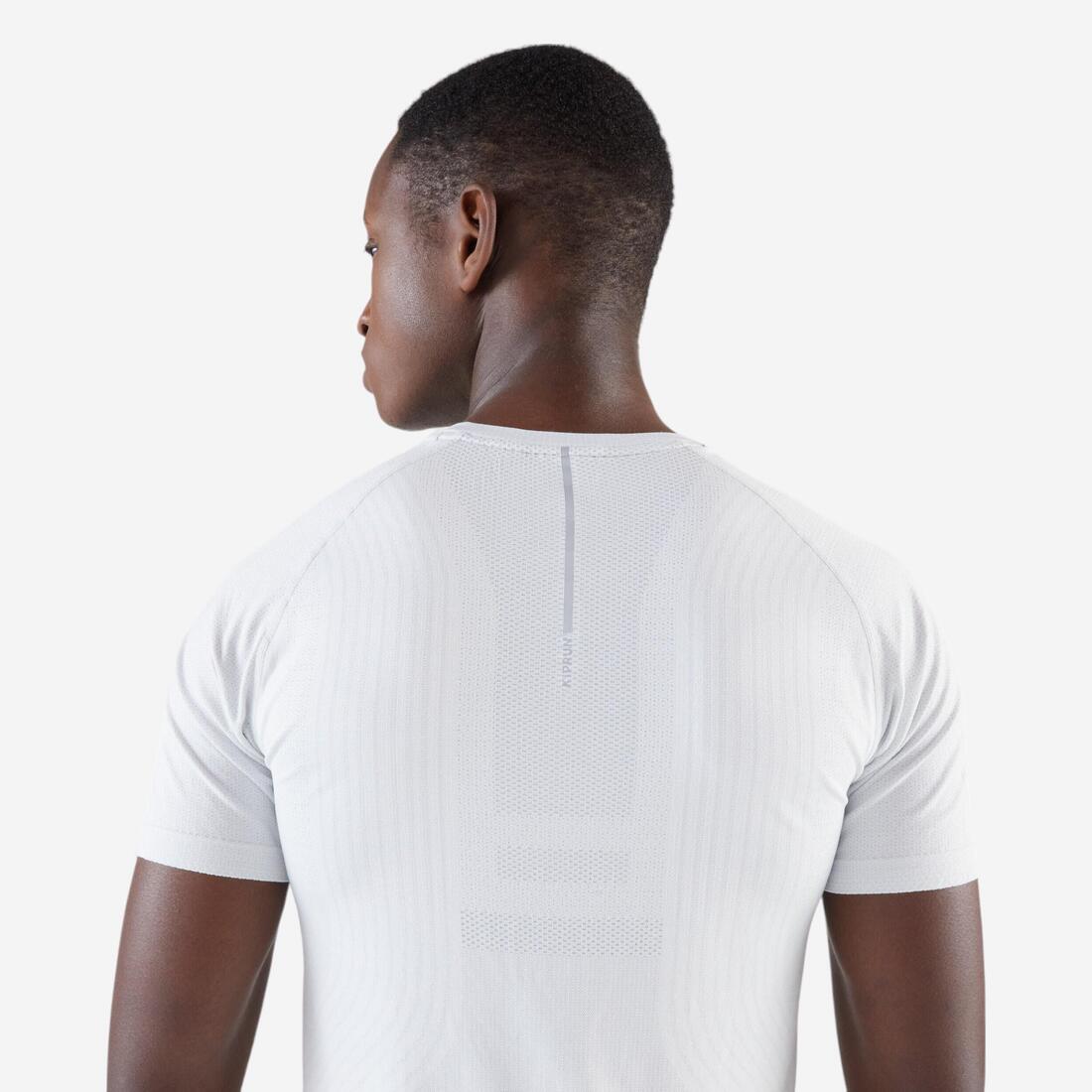 T-SHIRT DE RUNNING 500 CONFORT SLIM SANS COUTURES