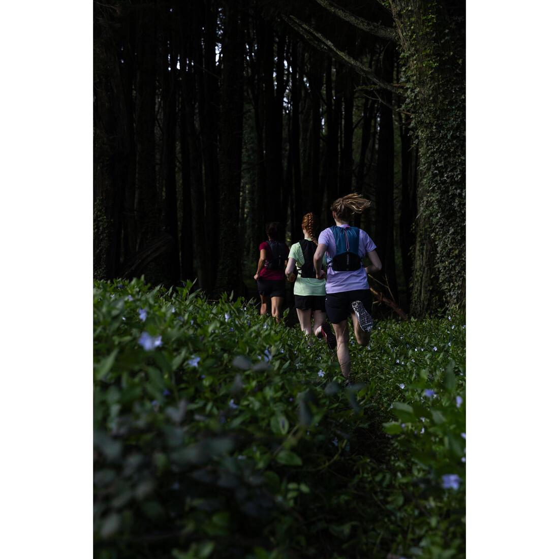 Short de trail running baggy femme noir