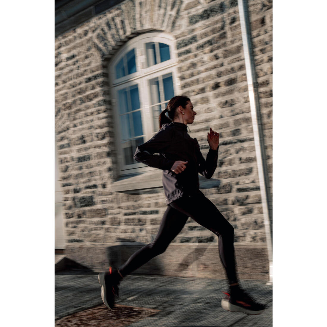Veste running trail imperméable et respirante Femme, KIPRUN Run 500 aubergine