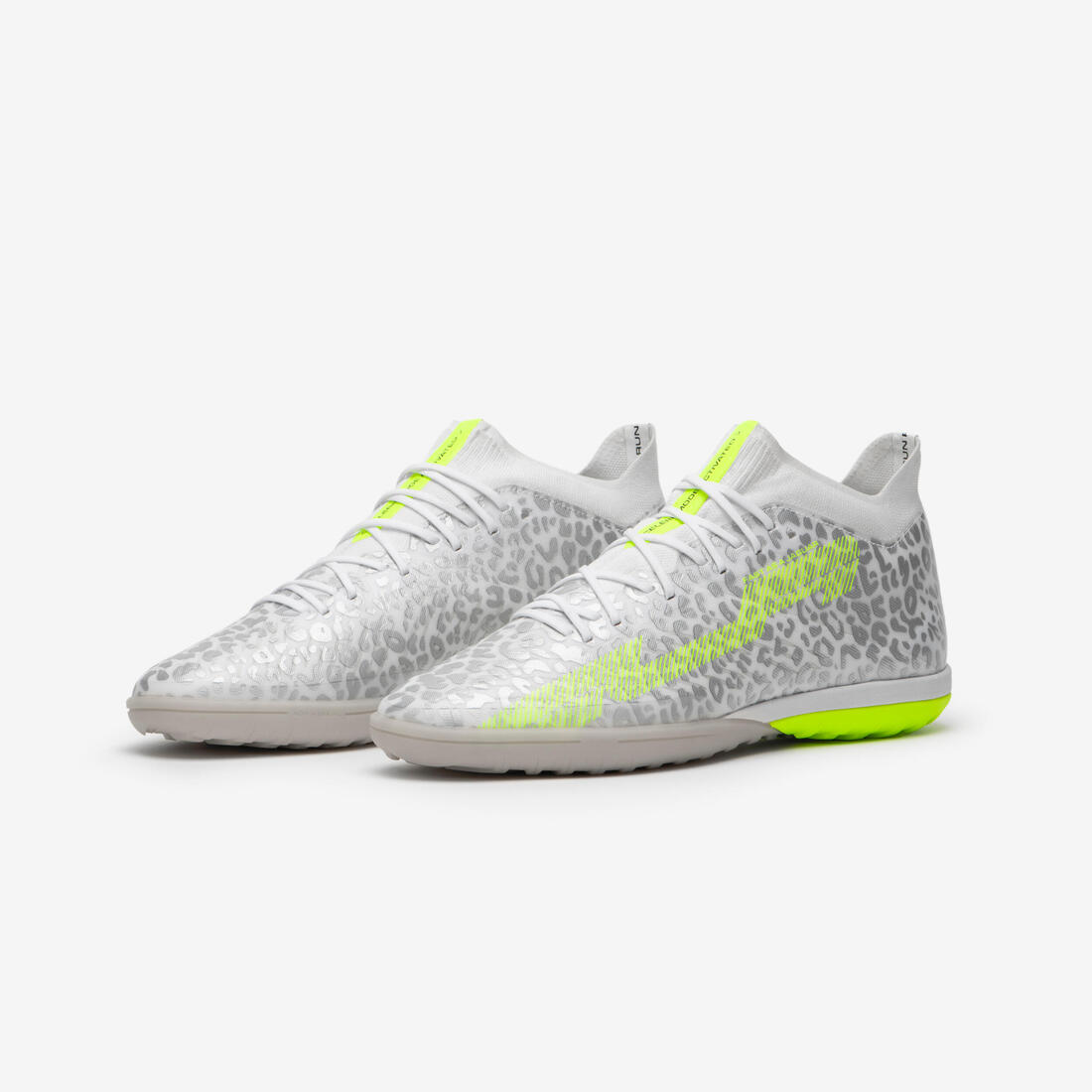 Chaussure de football terrain dur CLR TF bordeaux et