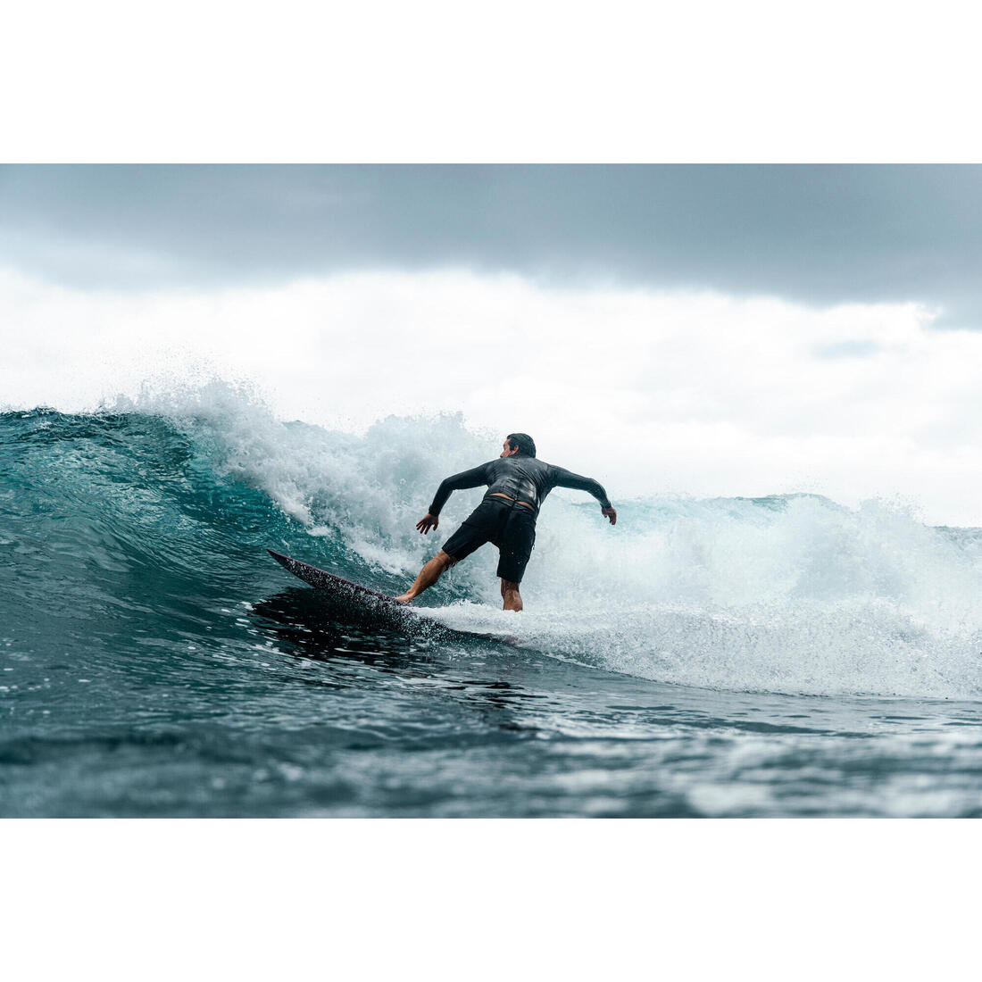 Planche de surf fish 6'1 avec boitiers Futures sans ailerons