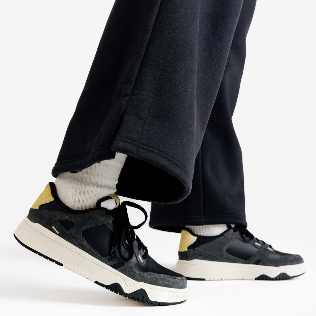 Baskets en cuir et daim femme CJ80 noir jaune
